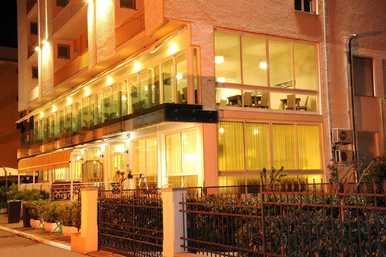 Hotel Dell'amarissimo Bellaria-Igea Marina